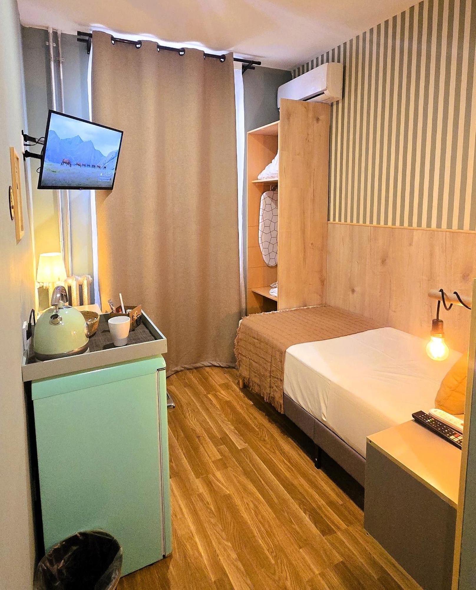Luxury Green Hostal Madrid Gran Via Exterior photo